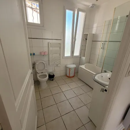 La Desiree - De Villa, 68m2, 8 Personnes Max, Climatise, 4 Etoiles, 120m2 De Jardin Et Parking, Wifi, Vu Ferienhaus Antibes